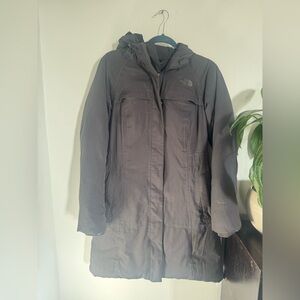 The North Face Black Long Down Insulated Parka, size Small